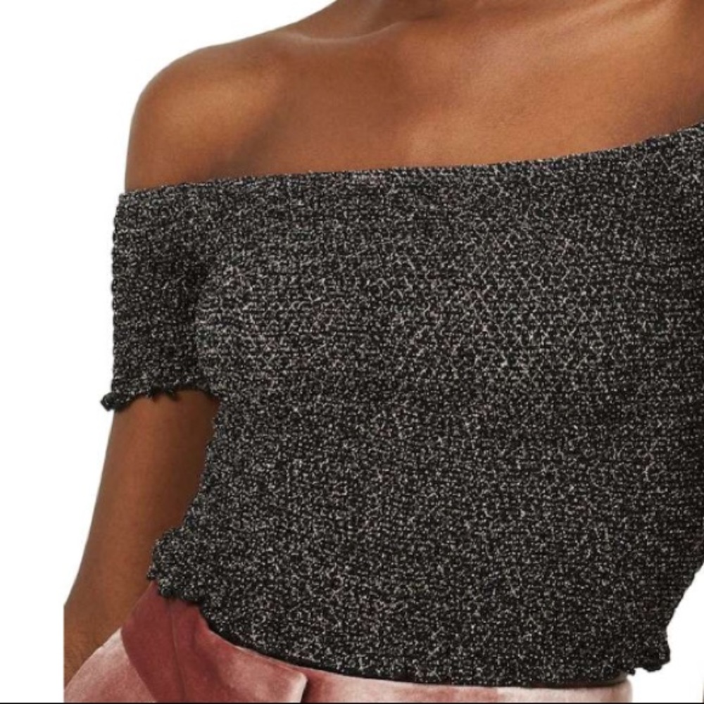 ❣️ TOPSHOP Shirred Metallic Off the Shoulder Top - Picture 5 of 7